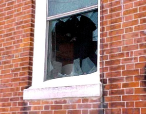 Разбитые окна в вашем доме
